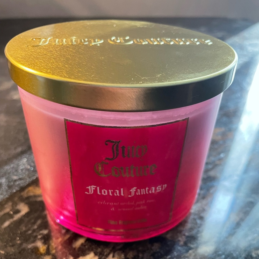 💖Juicy Couture Floral Fantasy Candle 💐